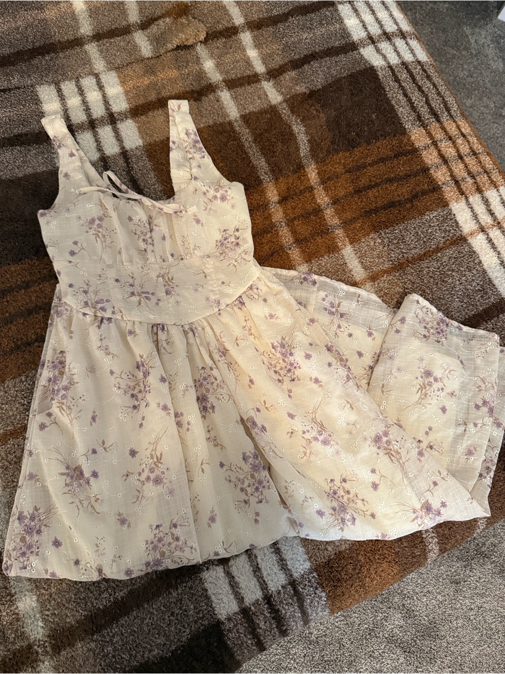 Jessica Simpson Cream Floral Dress with Lavender Blooms